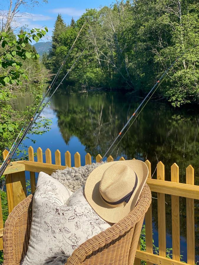 Idyllisk Glamping Rett Ved Elven Hotel Skien Exterior foto